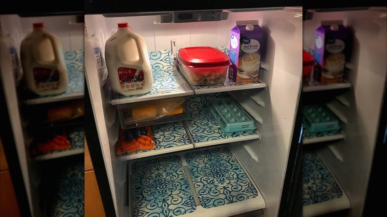 placemats on fridge shelves