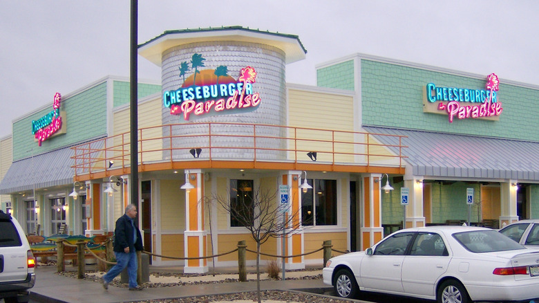 Cheeseburger in Paradise restaurant exterior, 2006