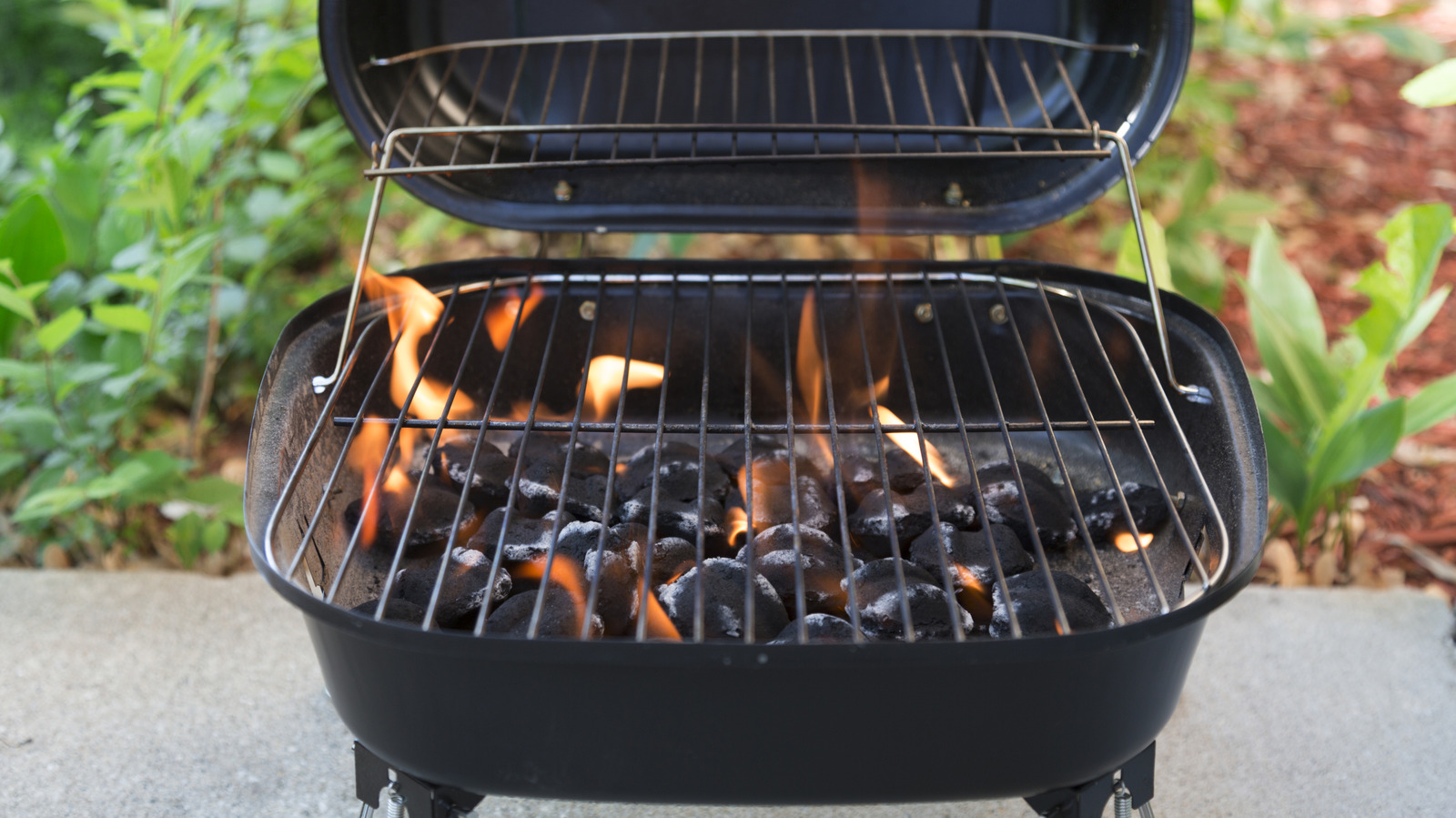 The Genius Way To Cook Ribs If You Don't Have A Lot Of Space
