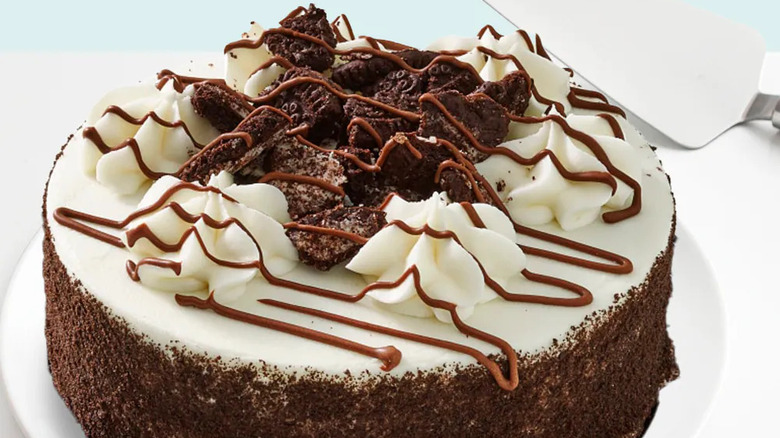 Kroger's Cookies and Creme cake