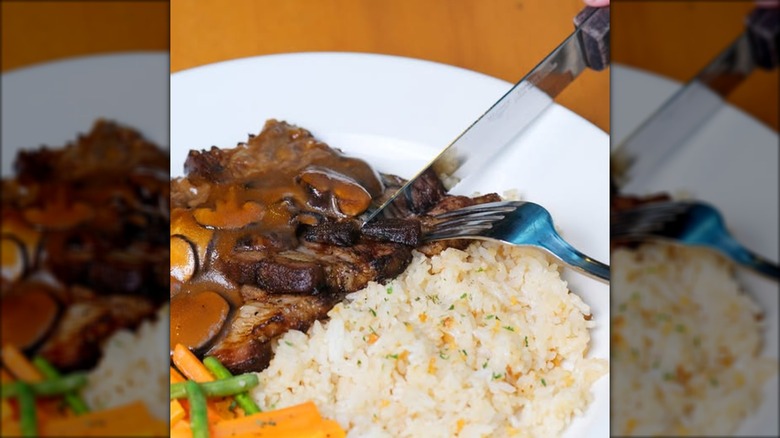 texas roadhouse roast beef with rice and veg