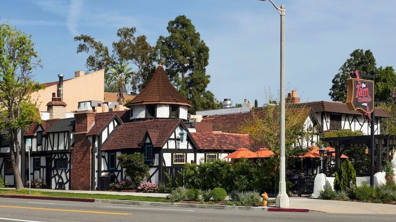 The outside of the Tam O'Shanter steakhouse