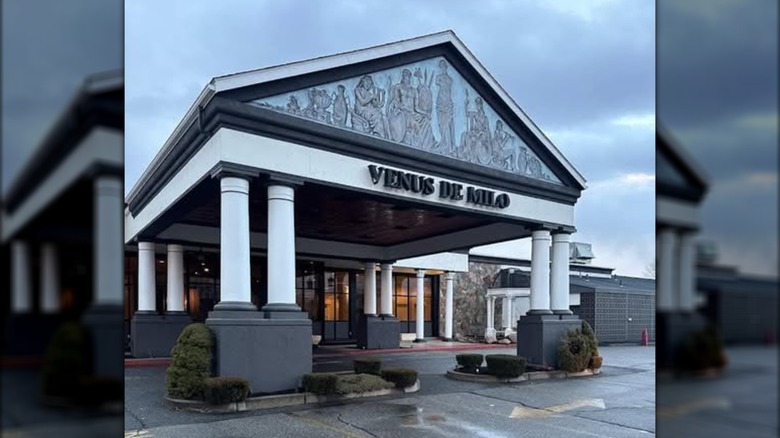Facade of Venus de milo restaurant in Swansea, Massachusetts