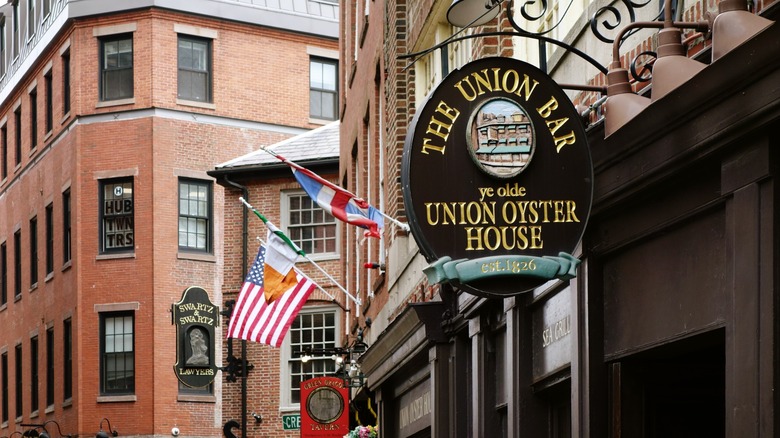 union oyster house exterior in boston