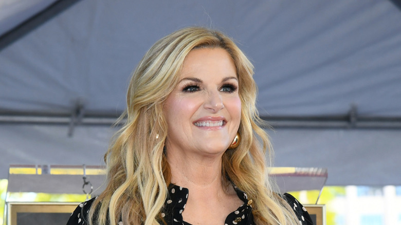 Trisha Yearwood receivers her Walk of Fame star