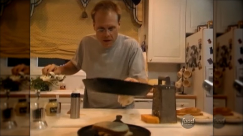 alton brown uses two skillets to make grilled cheese