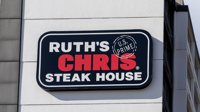 The outside of a Ruth's Chris Steak House