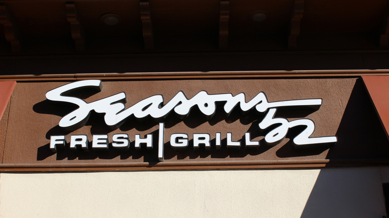 The Seasons 52 logo