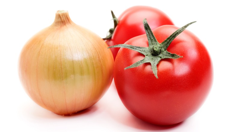 onions with ripe tomatoes