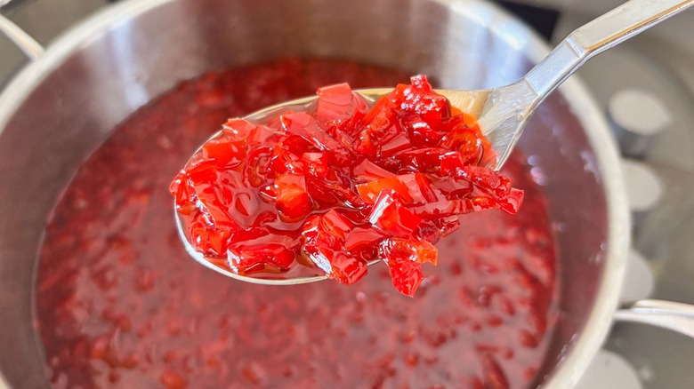 pepper jelly from pot to spoon