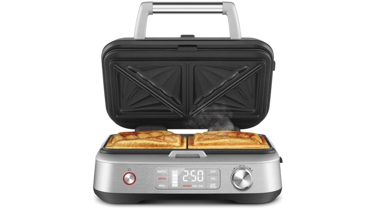 A modern Breville jaffle maker