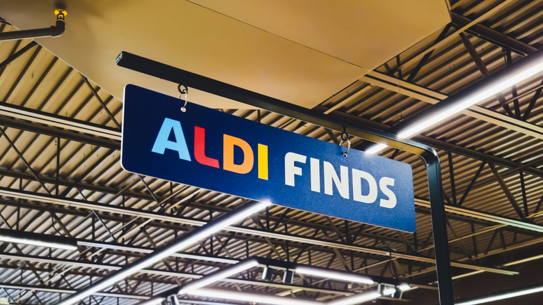 colorful Aldi Finds sign in an aldi store