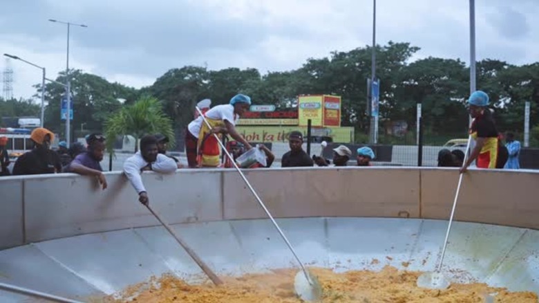creation of the world's largest pot of jollof rice