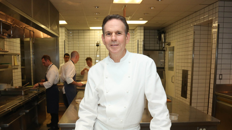thomas keller in restaurant kitchen