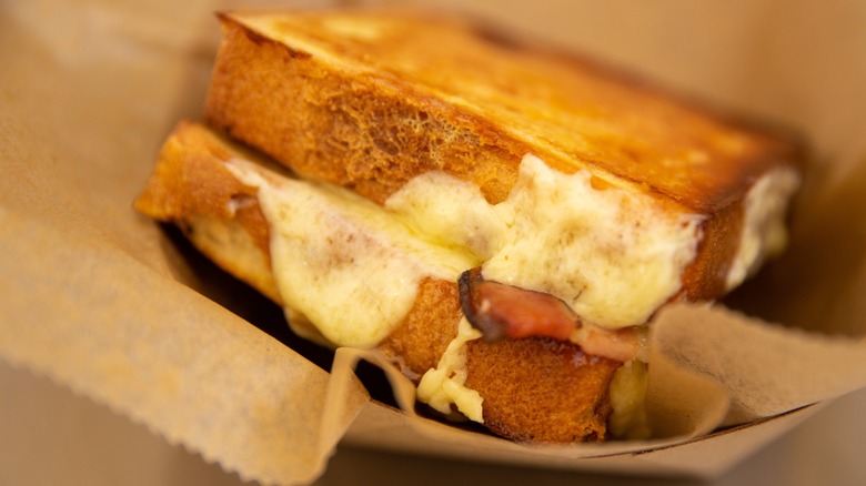 grilled cheese with texas toast and bacon