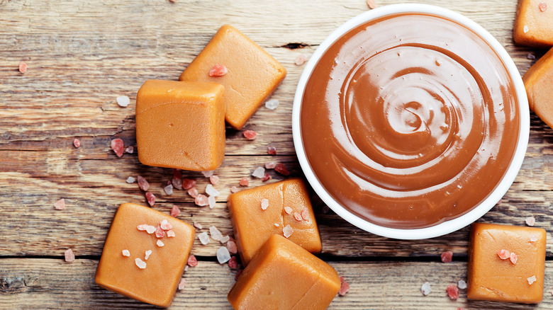 Caramel sauce and toffee squares