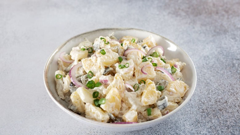 simple potato salad with red onion and chives