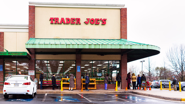 car parked in front of trader joe's