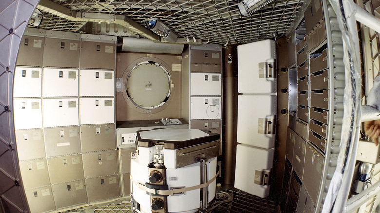 Wide-angle view of Orbital Workshop (OWS) wardroom/galley located in the lower level of the OWS in Skylab.