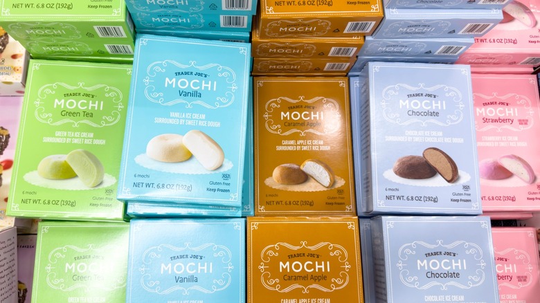 trader joe's mochi ice cream in freezer case