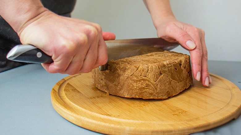 hand-cut brunost