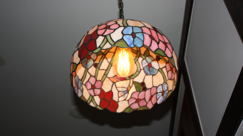 tiffany-style pendant lamp