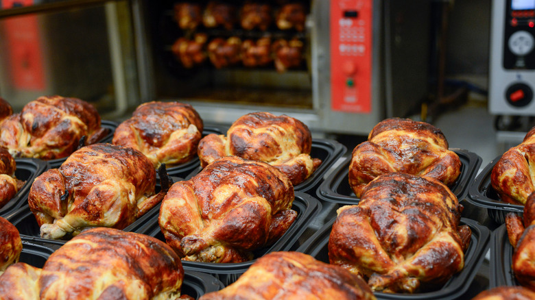 grocery store rotisserie chickens in open containers