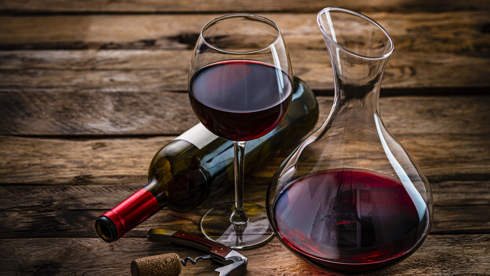 Wine Dec Why Polishing Is The Extra Step Your Wine Decanter Needs
