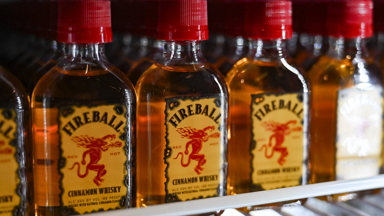 mini bottles